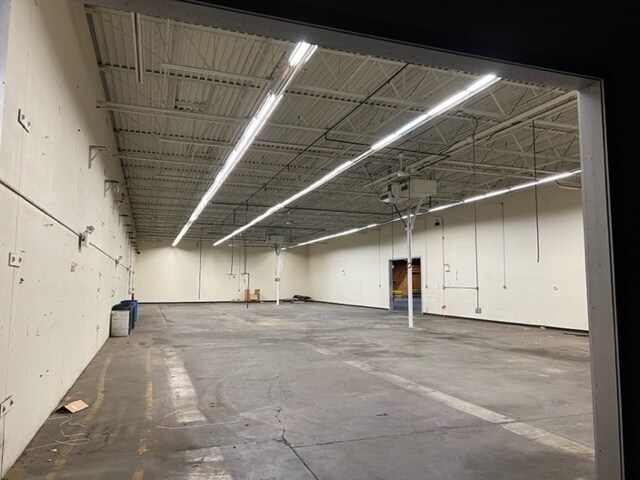 More Photos Of 55 Lathrop Road Ext, Plainfield Manufacturing For Lease
