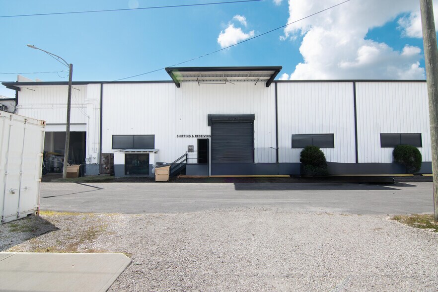 More Photos Of 1921 5th Ave S, Saint Petersburg Warehouse For Lease