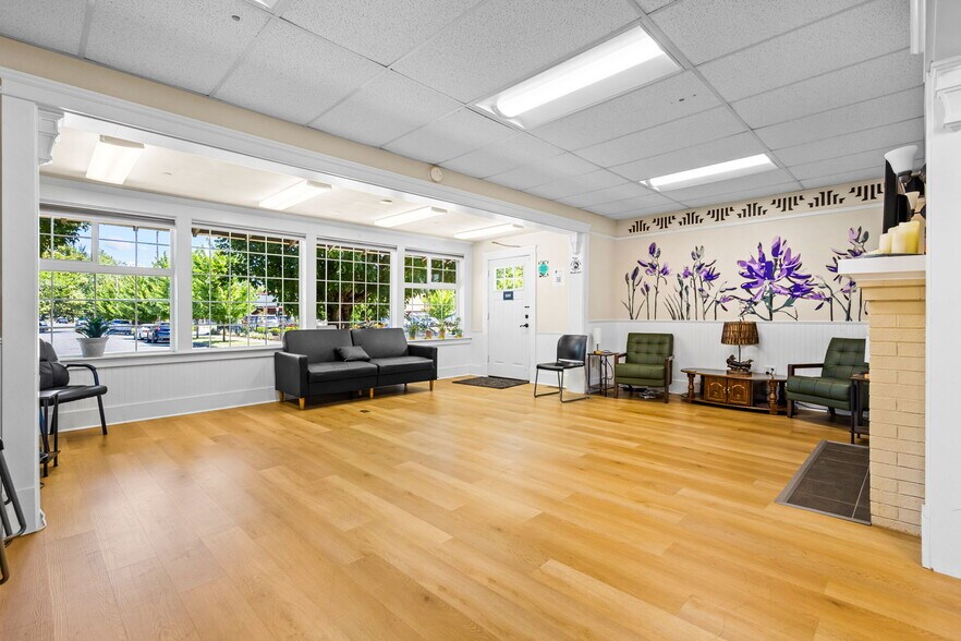 More Photos Of 1800 State St, Salem Medical For Sale