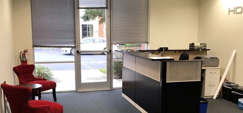 More Photos Of 607 E Sonterra Blvd, San Antonio Unknown For Lease