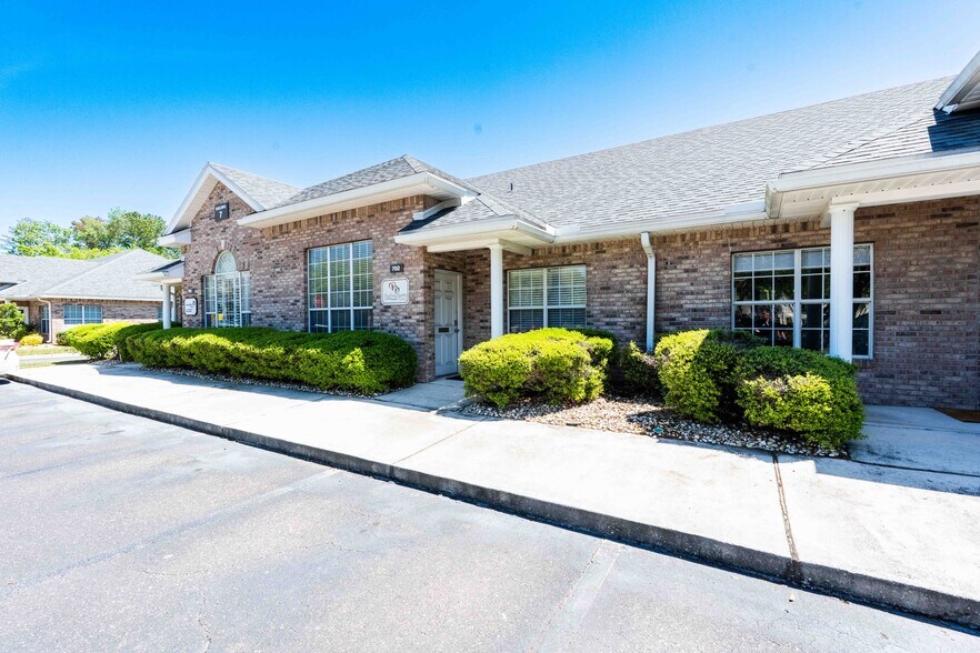 More Photos Of 13500 Sutton Park Dr S, Jacksonville Medical For Lease