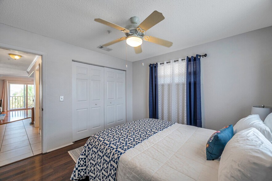 More Photos Of 1809 Gulf Blvd, Indian Rocks Beach Apartments For Sale