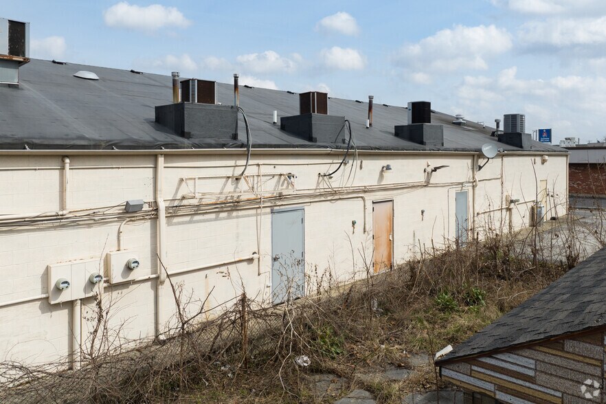 More Photos Of 20-24 E Alexis Rd, Toledo Freestanding For Lease