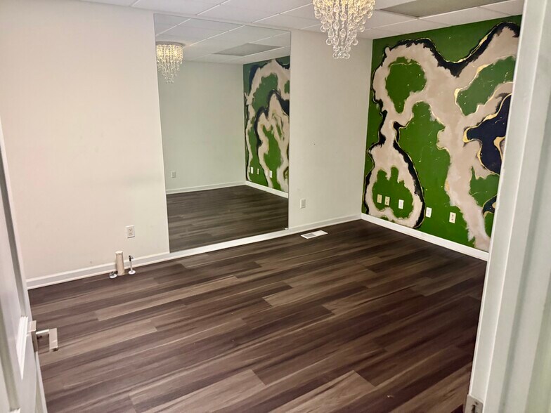 More Photos Of 105 S Jefferson Ave, Eatonton Office For Sale