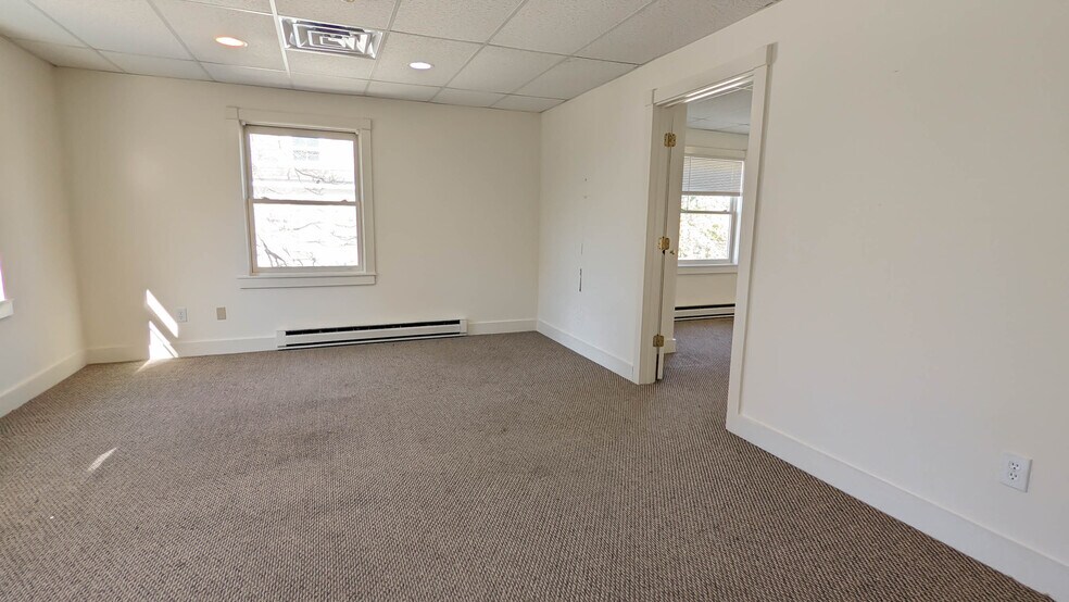 More Photos Of 191 Main St, Old Saybrook Loft Creative Space For Lease