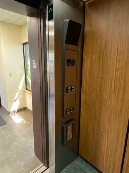 More Photos Of 2751 Dixwell Ave, Hamden Office For Lease