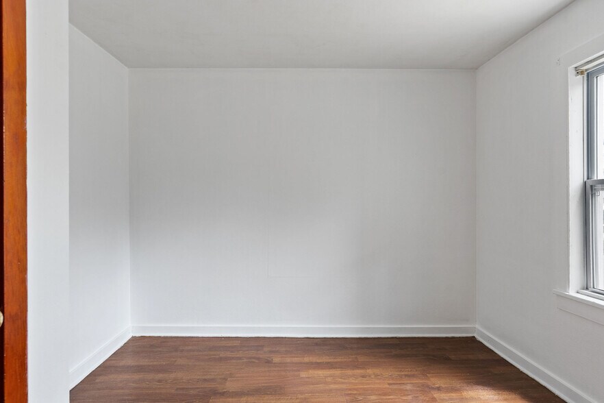 More Photos Of 301 Squires Ave, Endicott Apartments For Sale