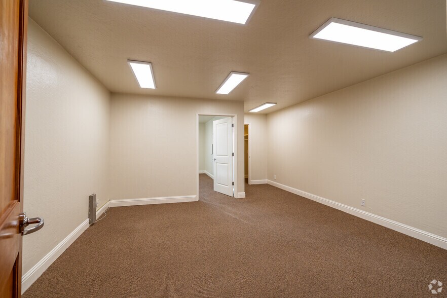 More Photos Of 675 Hartz Ave, Danville Office For Sale