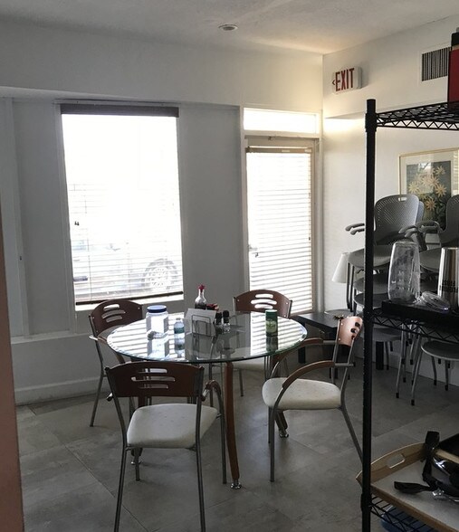 More Photos Of 601 S 21st Ave, Hollywood Showroom For Lease