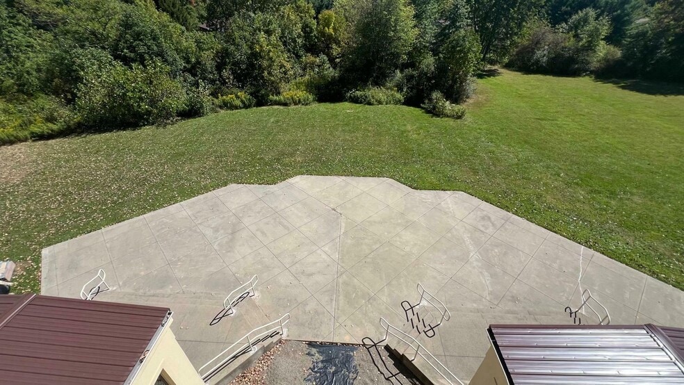 More Photos Of 995 Youngstown Warren Rd, Niles Lodge Meeting Hall For Sale