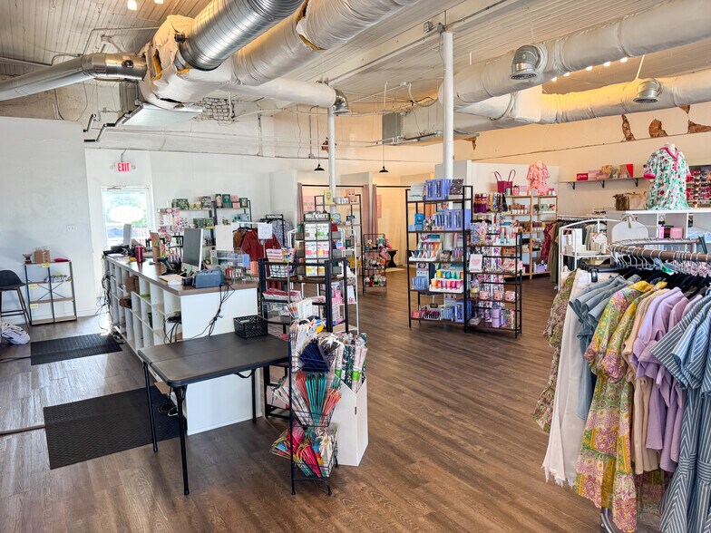 More Photos Of 115 S Goliad St, Rockwall Storefront Retail Office For Lease