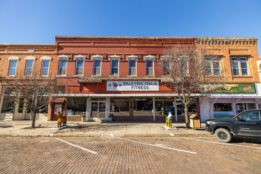 More Photos Of 115 N Main St, Lindsborg General Retail For Sale