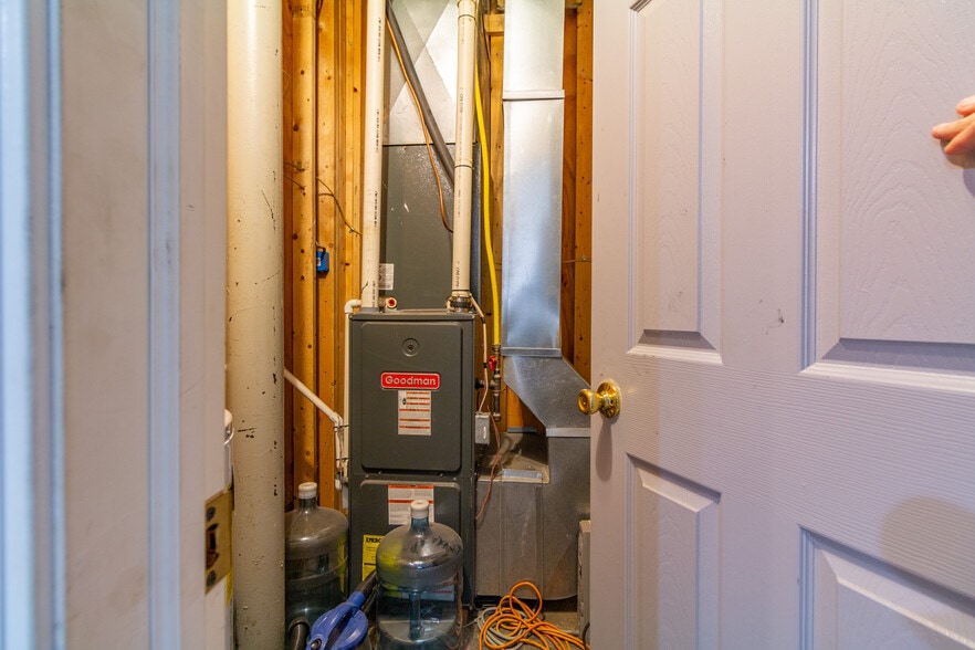 More Photos Of 1501 Route 51, Clairton Showroom For Sale