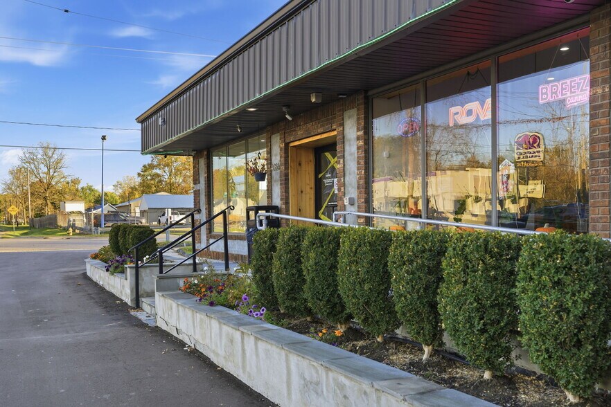 More Photos Of 4086 Davison Rd, Burton Freestanding For Sale