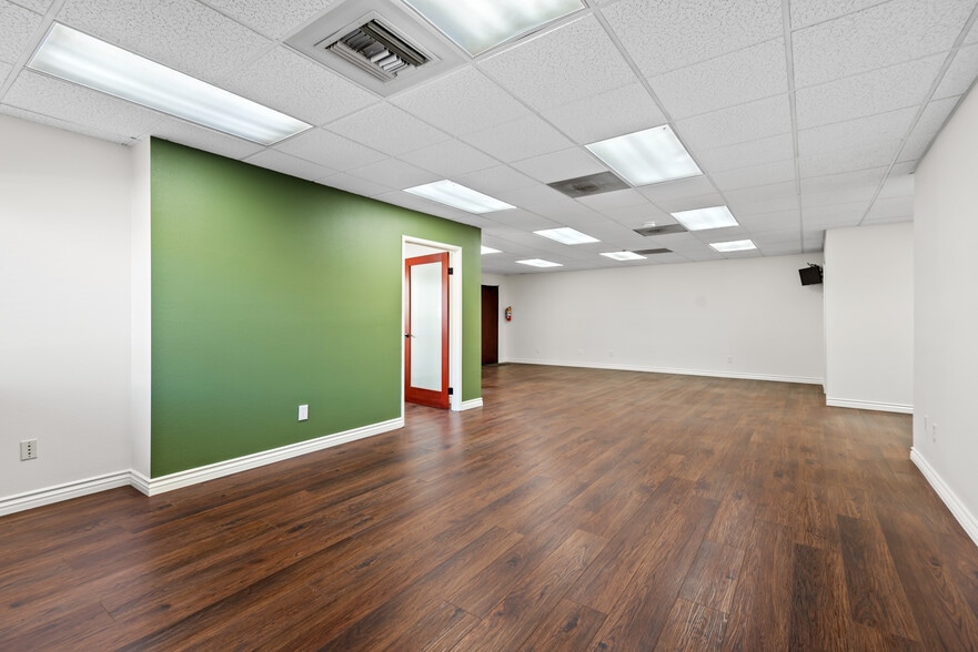 More Photos Of 310 E Foothill Blvd, Arcadia Medical For Sale