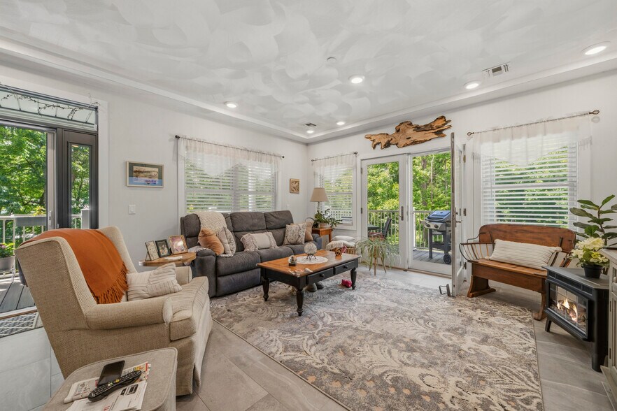 More Photos Of 812 Broad St, Milford Apartments For Sale
