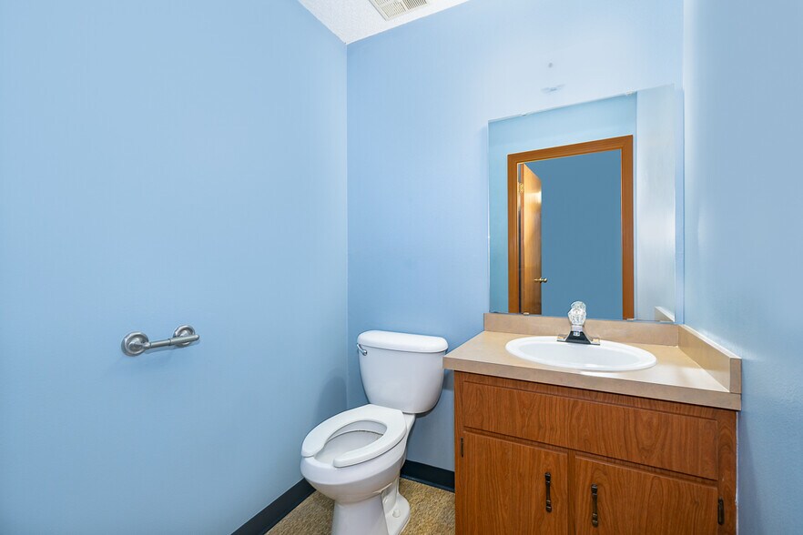 More Photos Of 13330 W Colonial Dr, Winter Garden Medical For Lease