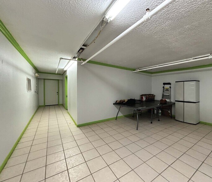 More Photos Of 4501 Avenue H, Rosenberg Warehouse For Sale