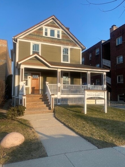 More Photos Of 5 S 6th Ave, La Grange Office For Sale