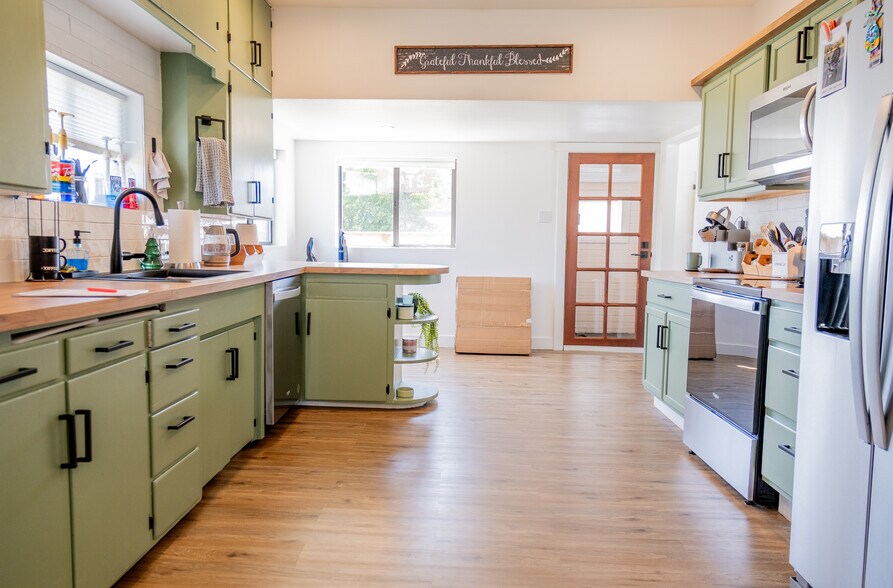 More Photos Of 14965 W Bow Hill Rd, Bow General Retail For Sale