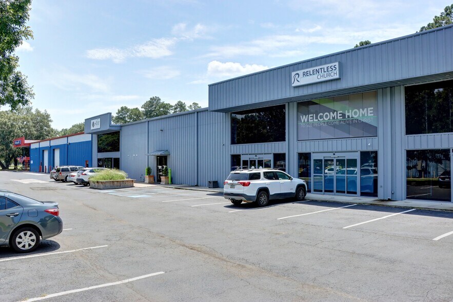 More Photos Of 505 W US-80 Hwy, Pooler Service For Sale