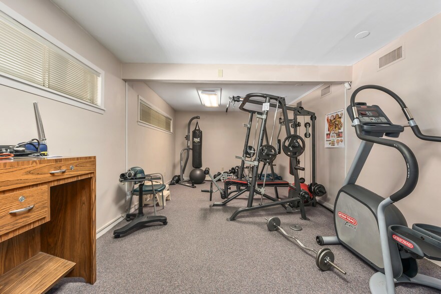 More Photos Of 1507 S College Ave, Bryan Medical For Sale