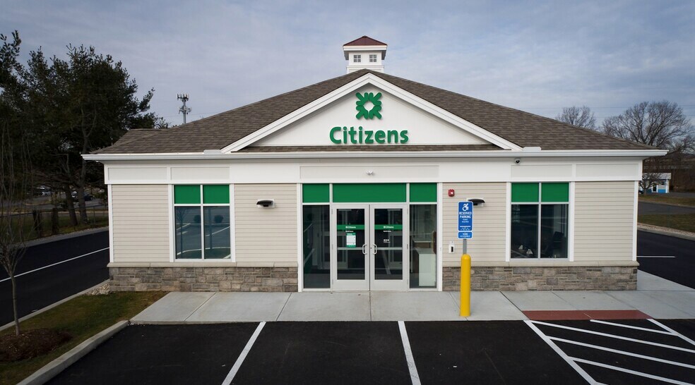 More Photos Of 151 Washington Ave, North Haven Bank For Sale