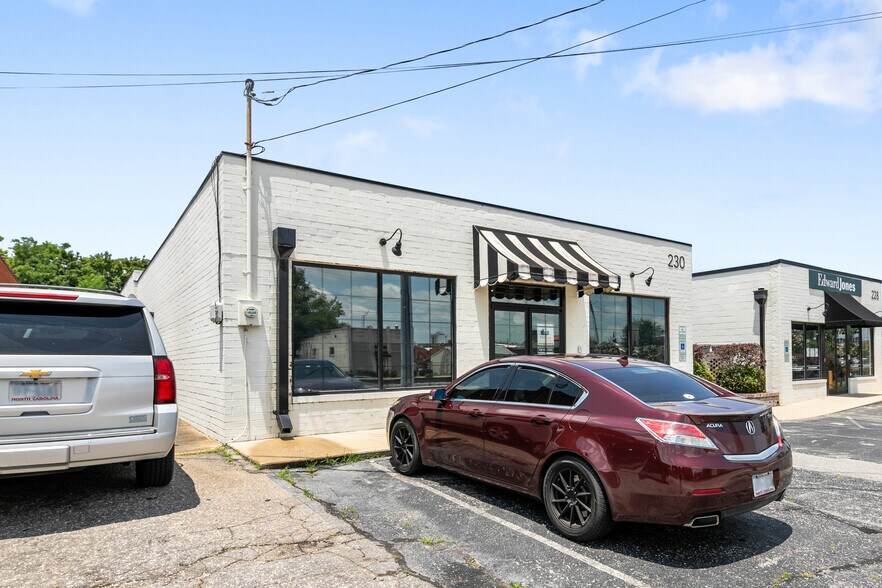 More Photos Of 228-230 Winslow St, Fayetteville Loft Creative Space For Lease