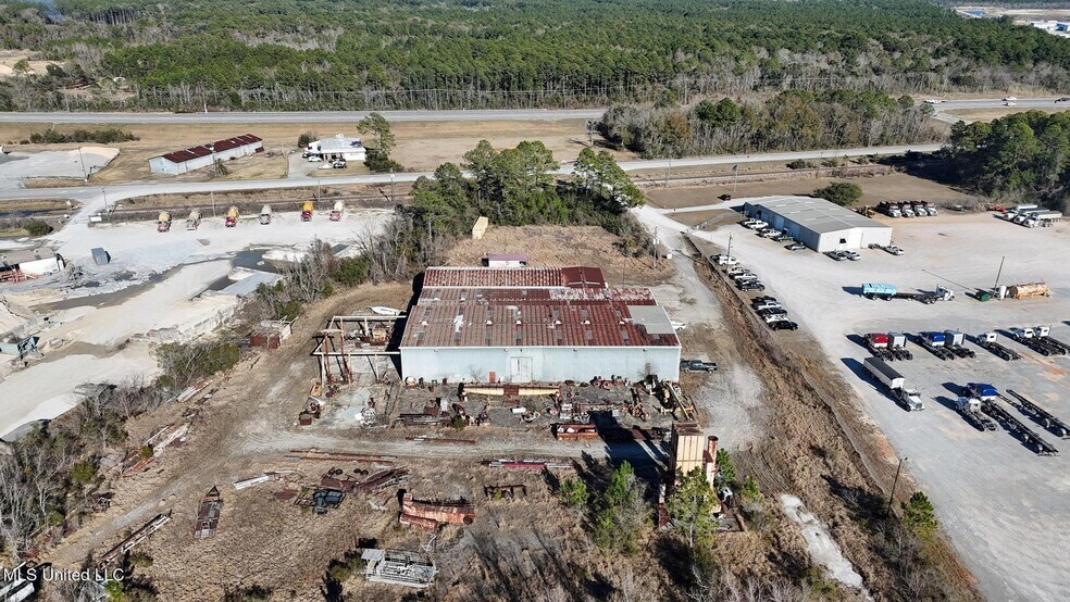 More Photos Of 5309 Industrial Rd, Pascagoula Warehouse For Sale