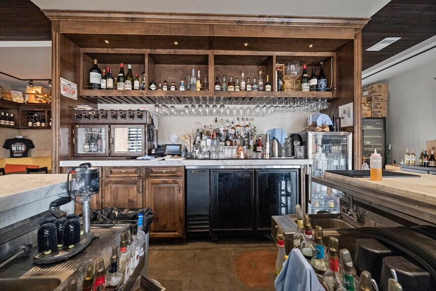 More Photos Of 47 W Main St, Alhambra Restaurant For Lease