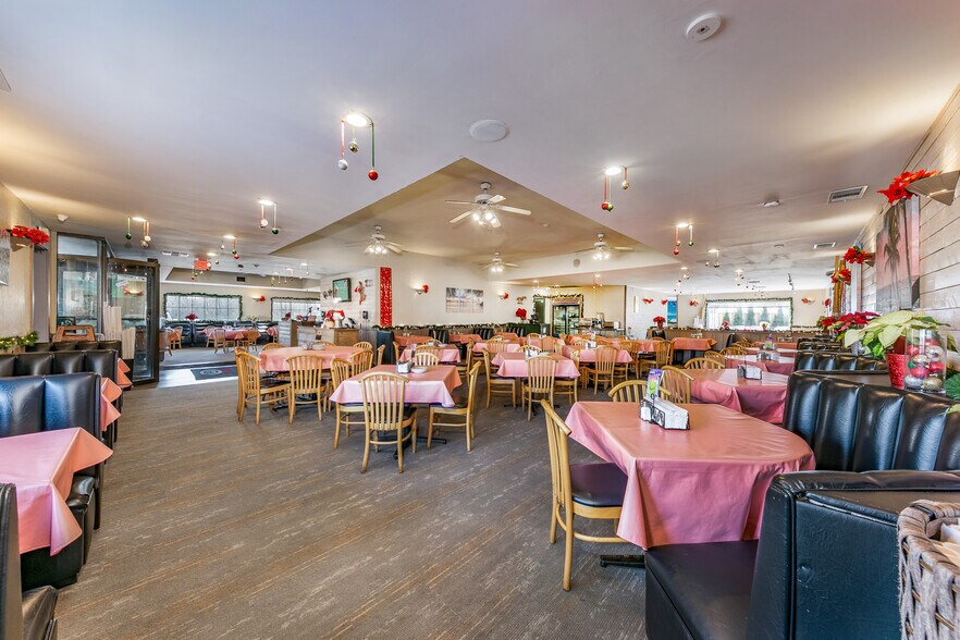 More Photos Of 3011 Ogden Ave, Lisle Restaurant For Sale