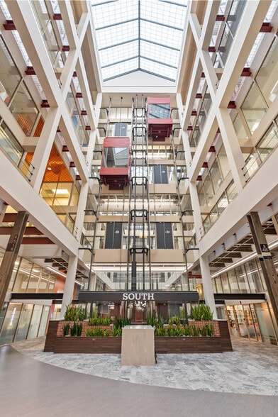 More Photos Of 2550 University Ave W, Saint Paul Unknown For Lease