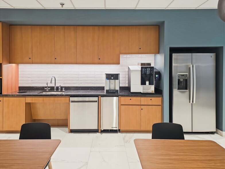 More Photos Of 4514 Cole Ave, Dallas Coworking Space