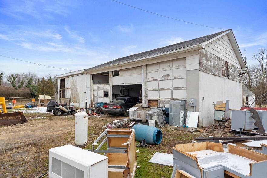 More Photos Of 2090 Blue Bell Rd, Williamstown Land For Sale
