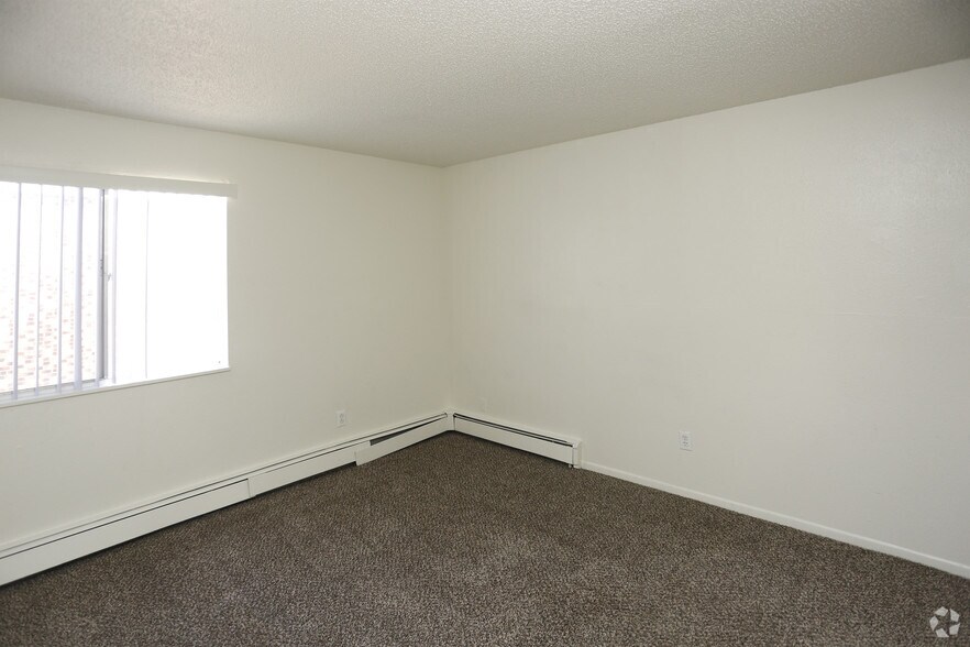 More Photos Of 2025 Jerry Murphy Rd, Pueblo Apartments For Sale