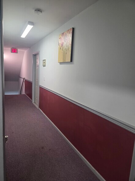 More Photos Of 2 Industrial Dr, Phillipsburg Warehouse For Lease