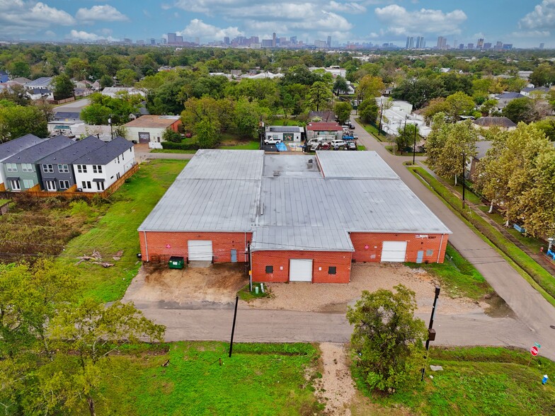 Primary Photo Of 6307 Foster St, Houston Warehouse For Sale