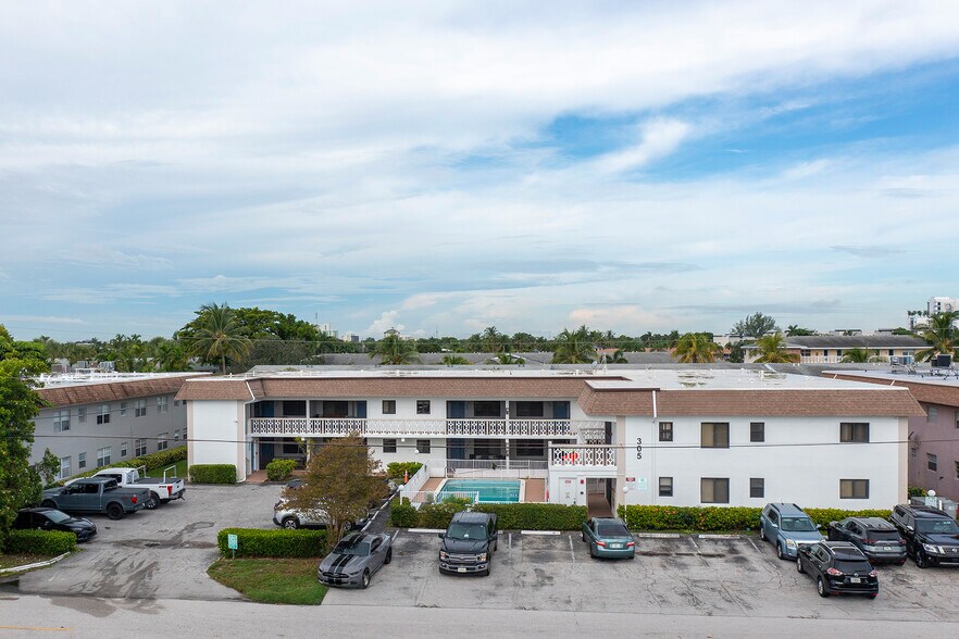 More Photos Of 305 SE 9th Ave, Pompano Beach Apartments For Sale