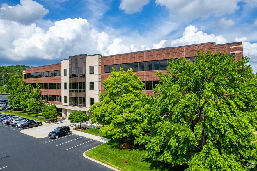 More Photos Of 5410 Maryland Way, Brentwood Unknown For Lease