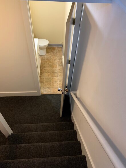 More Photos Of 22 Kent Road, Cornwall Bridge Loft Creative Space For Sale