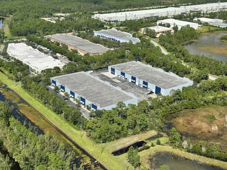 More Photos Of 14924 Corporate Rd S, Jupiter Manufacturing For Lease