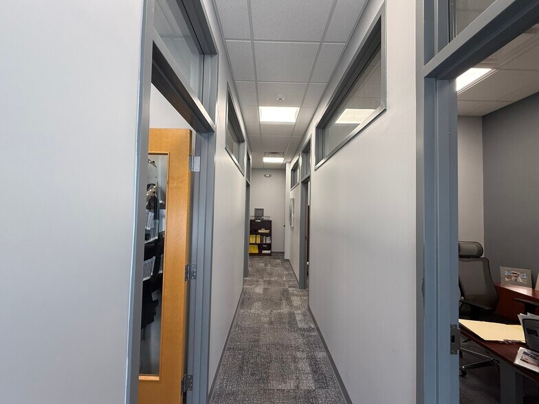 More Photos Of 2212 Murray Ave, Pittsburgh Office Residential For Lease