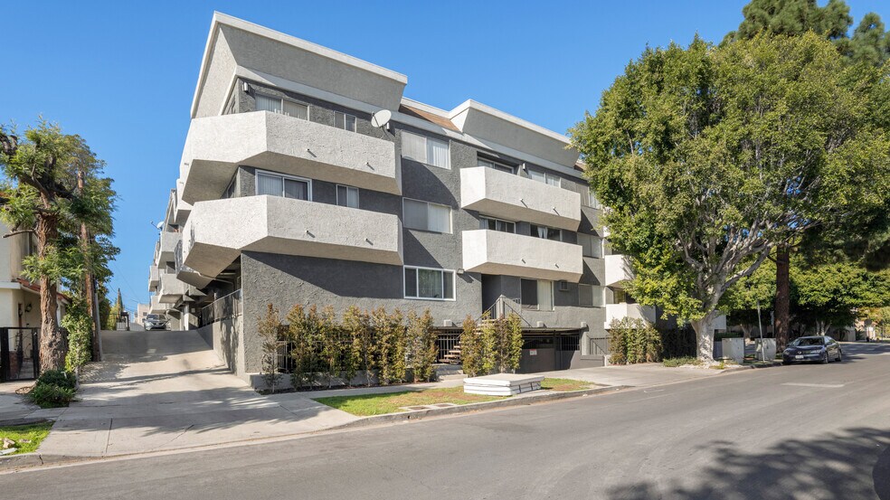 More Photos Of 8560 W Olympic Blvd, Los Angeles Apartments For Sale