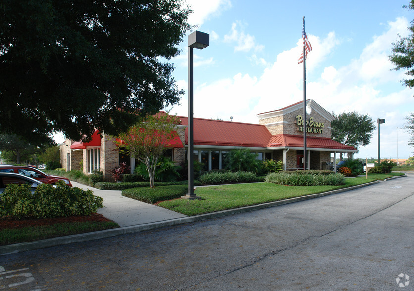 Primary Photo Of 3860 Flagg Ln, Lake Mary Restaurant For Sale