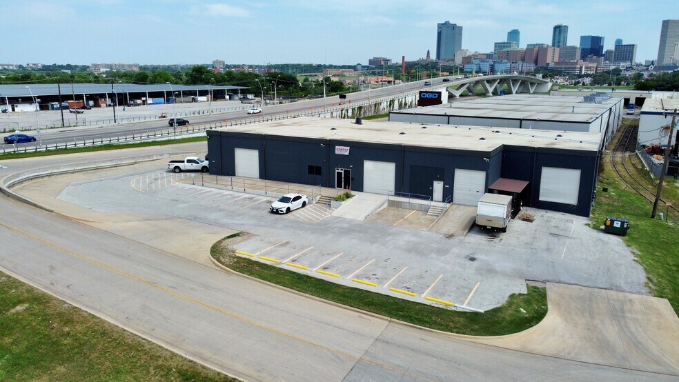 Primary Photo Of 1035 N Henderson St, Fort Worth Industrial For Lease