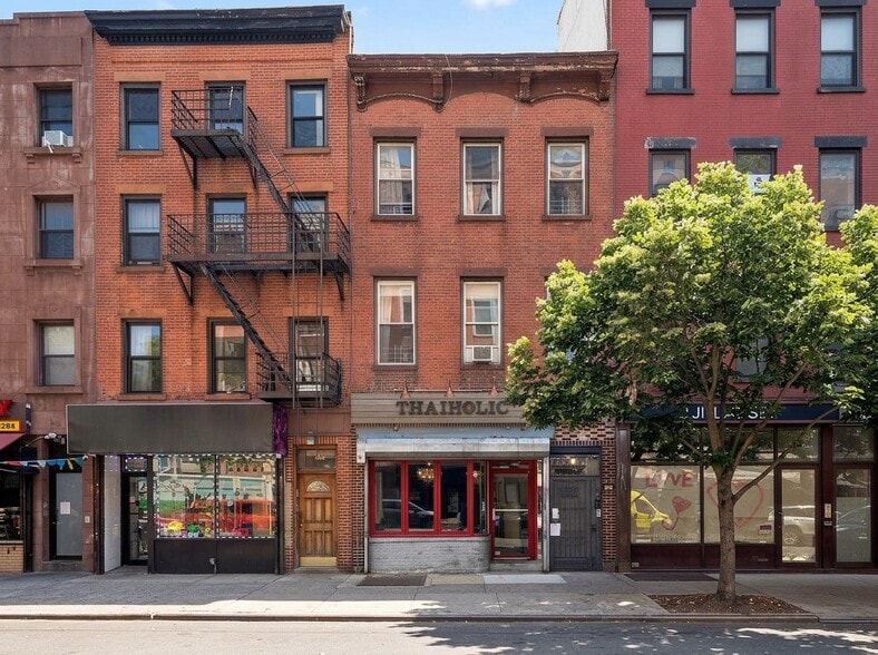 Primary Photo Of 372 Myrtle Ave, Brooklyn Storefront Retail Residential For Lease