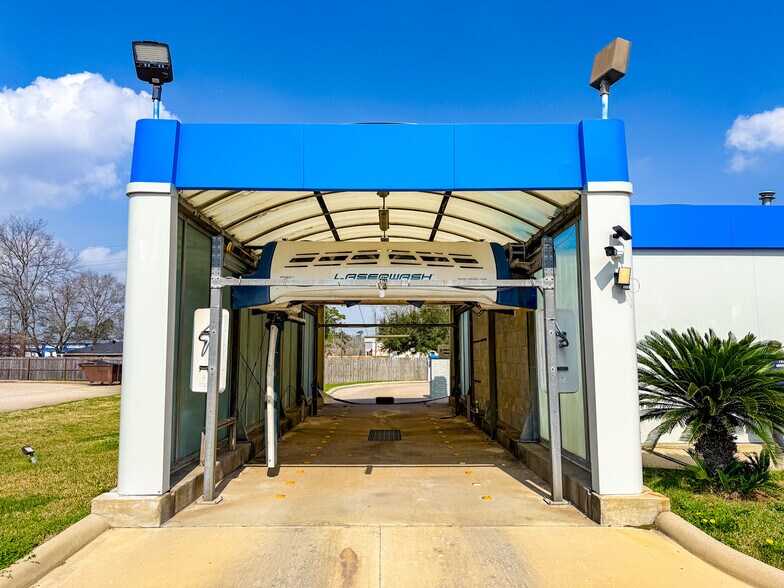 More Photos Of 1420 N Main St, Vidor Carwash For Sale