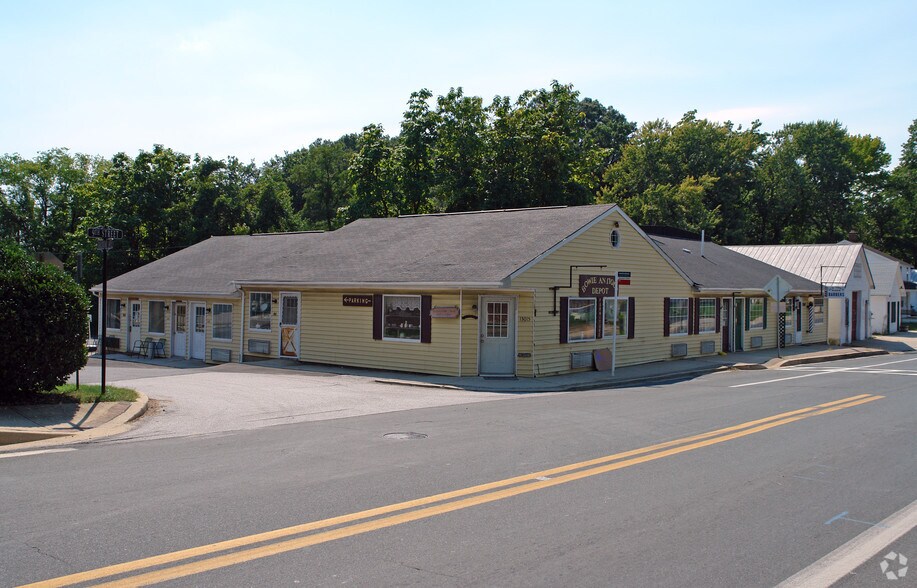 More Photos Of 13009-13015 9th St, Bowie General Retail For Sale