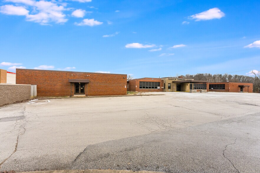 More Photos Of 300 North St, Waynesburg Schools For Sale