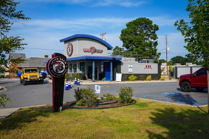 More Photos Of 1415 Military Rd, Benton Fast Food For Sale